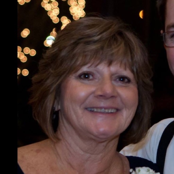 Meet your Posher, Debra - Picture 1 of 1